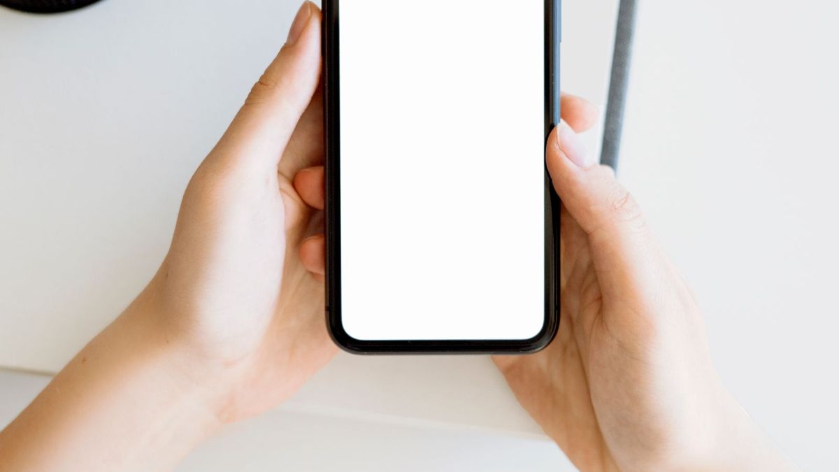 Hands holding a smartphone